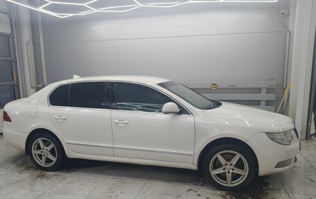 Skoda Superb III рестайлинг, 2011 год, 950 000 рублей, 3 фотография