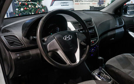 Hyundai Solaris II рестайлинг, 2012 год, 785 000 рублей, 13 фотография