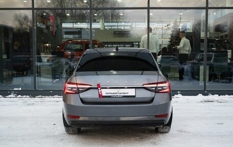 Skoda Superb III рестайлинг, 2022 год, 3 300 000 рублей, 4 фотография