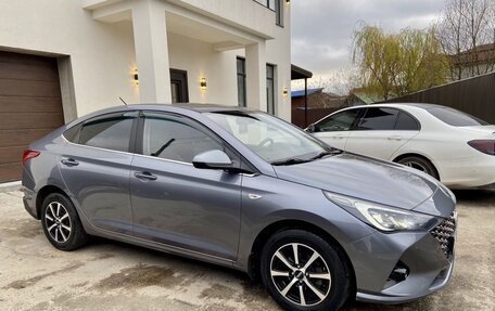 Hyundai Solaris II рестайлинг, 2021 год, 1 520 000 рублей, 3 фотография