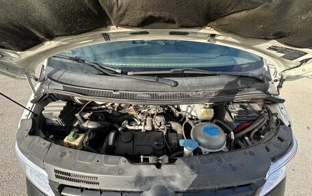 Volkswagen Transporter T5 рестайлинг, 2006 год, 1 417 000 рублей, 14 фотография