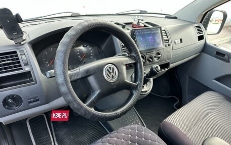 Volkswagen Transporter T5 рестайлинг, 2006 год, 1 417 000 рублей, 26 фотография