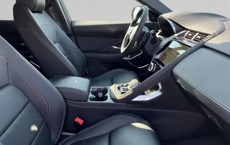 Jaguar E-Pace, 2024 год, 7 531 455 рублей, 2 фотография