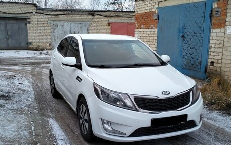 KIA Rio III рестайлинг, 2014 год, 830 000 рублей, 2 фотография