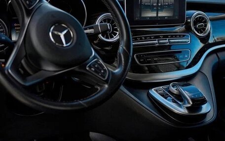 Mercedes-Benz V-Класс, 2018 год, 5 590 000 рублей, 9 фотография