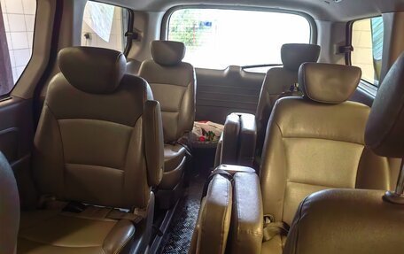 Hyundai Grand Starex Grand Starex I рестайлинг 2, 2010 год, 899 000 рублей, 8 фотография