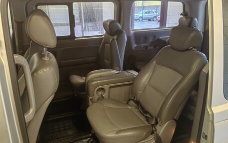 Hyundai Grand Starex Grand Starex I рестайлинг 2, 2010 год, 899 000 рублей, 9 фотография