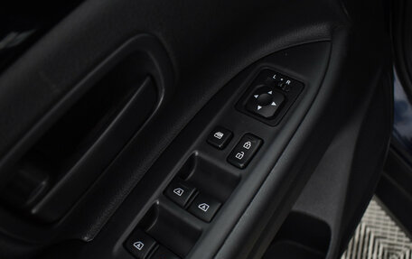 Mitsubishi Outlander III рестайлинг 3, 2019 год, 1 680 000 рублей, 15 фотография