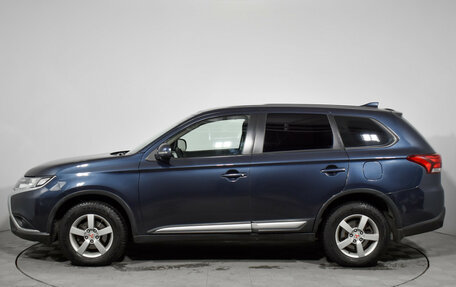 Mitsubishi Outlander III рестайлинг 3, 2019 год, 1 680 000 рублей, 8 фотография