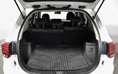 Mitsubishi Outlander III рестайлинг 3, 2020 год, 2 290 000 рублей, 18 фотография