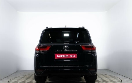 Toyota Land Cruiser, 2023 год, 12 700 000 рублей, 6 фотография