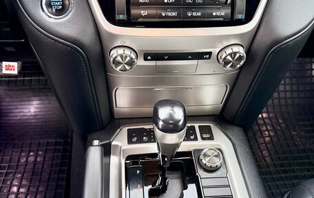 Toyota Land Cruiser 200, 2016 год, 5 250 000 рублей, 16 фотография