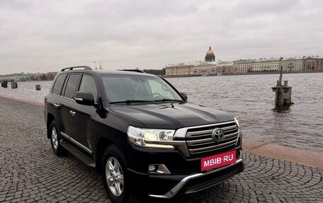 Toyota Land Cruiser 200, 2016 год, 5 250 000 рублей, 23 фотография