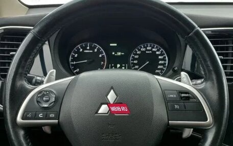 Mitsubishi Outlander III рестайлинг 3, 2014 год, 1 550 000 рублей, 17 фотография