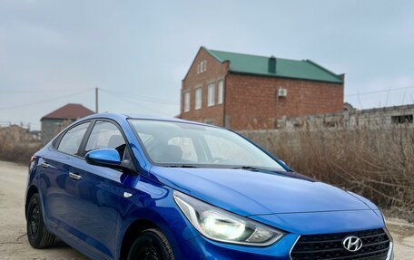Hyundai Solaris II рестайлинг, 2017 год, 1 100 000 рублей, 2 фотография
