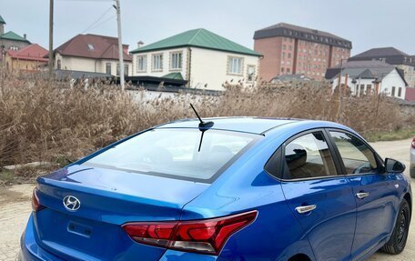 Hyundai Solaris II рестайлинг, 2017 год, 1 100 000 рублей, 3 фотография