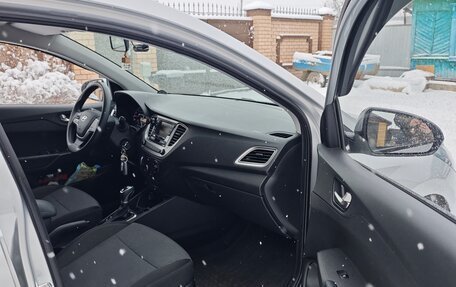 Hyundai Solaris II рестайлинг, 2021 год, 1 550 000 рублей, 7 фотография