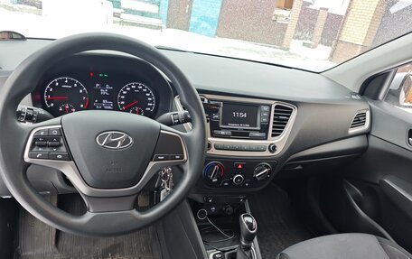 Hyundai Solaris II рестайлинг, 2021 год, 1 550 000 рублей, 13 фотография