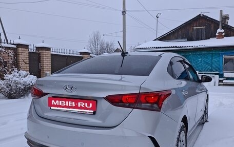 Hyundai Solaris II рестайлинг, 2021 год, 1 550 000 рублей, 4 фотография