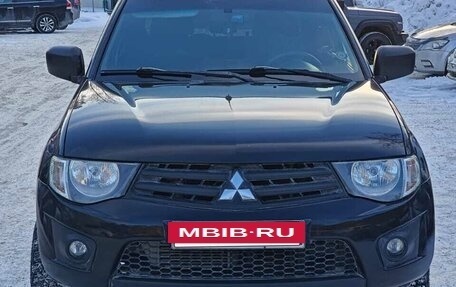 Mitsubishi L200 IV рестайлинг, 2015 год, 1 999 999 рублей, 3 фотография