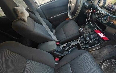 Mitsubishi L200 IV рестайлинг, 2015 год, 1 999 999 рублей, 7 фотография