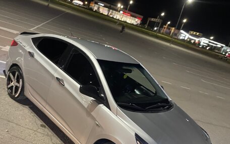 Hyundai Solaris II рестайлинг, 2015 год, 570 000 рублей, 3 фотография