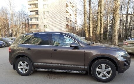 Volkswagen Touareg III, 2011 год, 1 850 000 рублей, 4 фотография