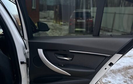 BMW 3 серия, 2018 год, 2 800 000 рублей, 14 фотография