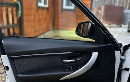 BMW 3 серия, 2018 год, 2 800 000 рублей, 19 фотография