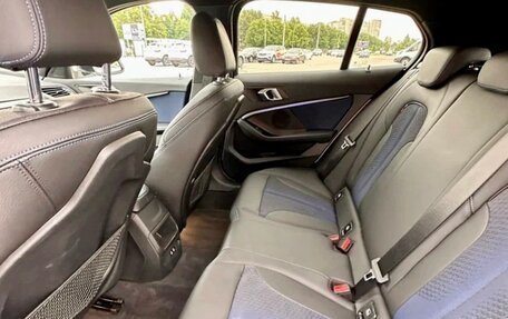 BMW 1 серия, 2020 год, 2 800 000 рублей, 8 фотография