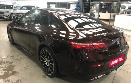 Mercedes-Benz E-Класс, 2018 год, 4 650 000 рублей, 2 фотография