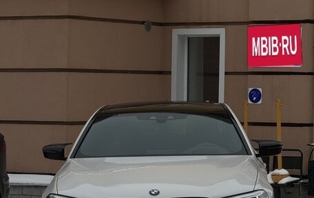 BMW 5 серия, 2019 год, 5 100 000 рублей, 2 фотография