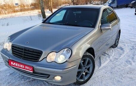 Mercedes-Benz C-Класс, 2006 год, 480 000 рублей, 1 фотография