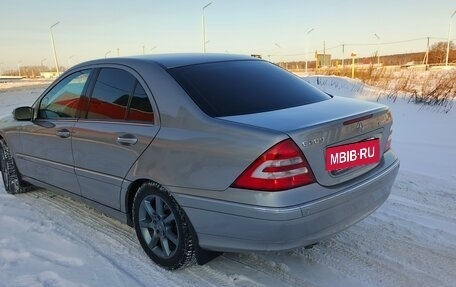 Mercedes-Benz C-Класс, 2006 год, 480 000 рублей, 5 фотография