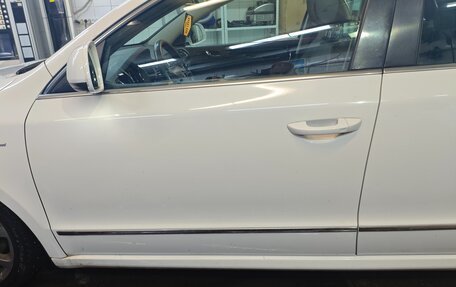 Skoda Superb III рестайлинг, 2013 год, 1 500 000 рублей, 21 фотография