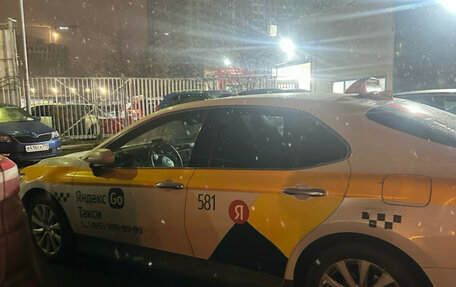 Toyota Camry, 2019 год, 1 405 000 рублей, 12 фотография