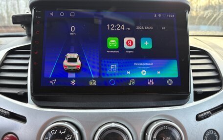 Mitsubishi L200 IV рестайлинг, 2013 год, 1 525 000 рублей, 10 фотография