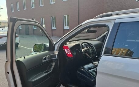 Ford Explorer VI, 2012 год, 1 350 000 рублей, 6 фотография