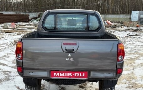 Mitsubishi L200 IV рестайлинг, 2013 год, 1 525 000 рублей, 6 фотография