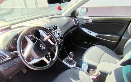 Hyundai Solaris II рестайлинг, 2012 год, 680 000 рублей, 9 фотография