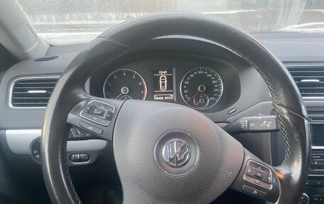 Volkswagen Jetta VI, 2013 год, 815 000 рублей, 6 фотография