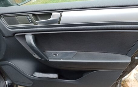 Volkswagen Touareg III, 2012 год, 2 100 000 рублей, 11 фотография