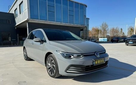 Volkswagen Golf VIII, 2021 год, 1 900 000 рублей, 13 фотография