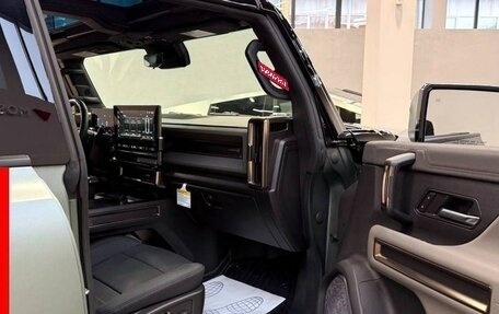 GMC Hummer EV, 2024 год, 18 900 000 рублей, 16 фотография