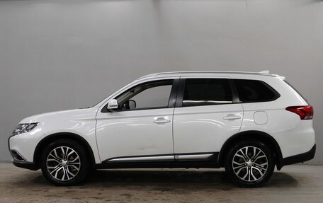 Mitsubishi Outlander III рестайлинг 3, 2018 год, 2 258 000 рублей, 4 фотография