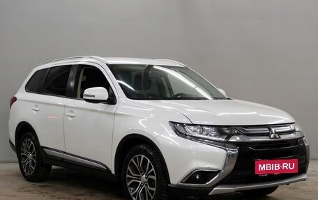 Mitsubishi Outlander III рестайлинг 3, 2018 год, 2 258 000 рублей, 3 фотография