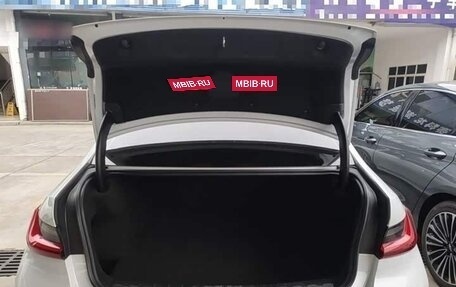 BMW 3 серия, 2024 год, 3 700 000 рублей, 14 фотография