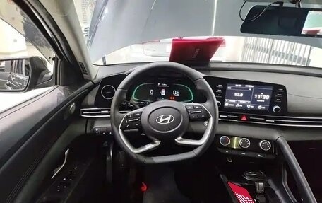 Hyundai Elantra, 2025 год, 2 050 000 рублей, 15 фотография