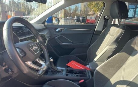 Audi Q3, 2021 год, 2 700 000 рублей, 8 фотография