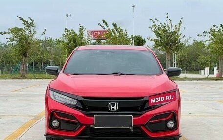 Honda Civic, 2021 год, 1 800 000 рублей, 1 фотография